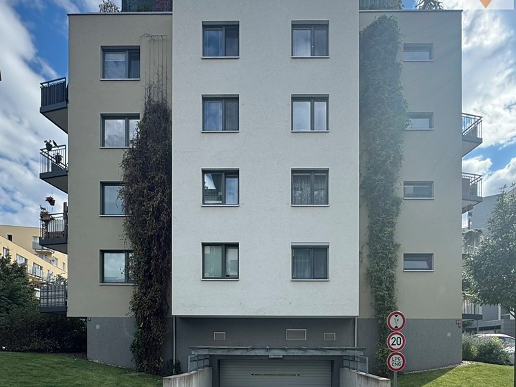 Pronájem garážového stání 15 m² - foto 6