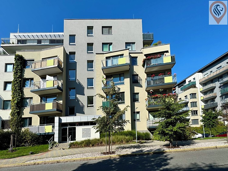Pronájem garážového stání 15 m² - foto 5
