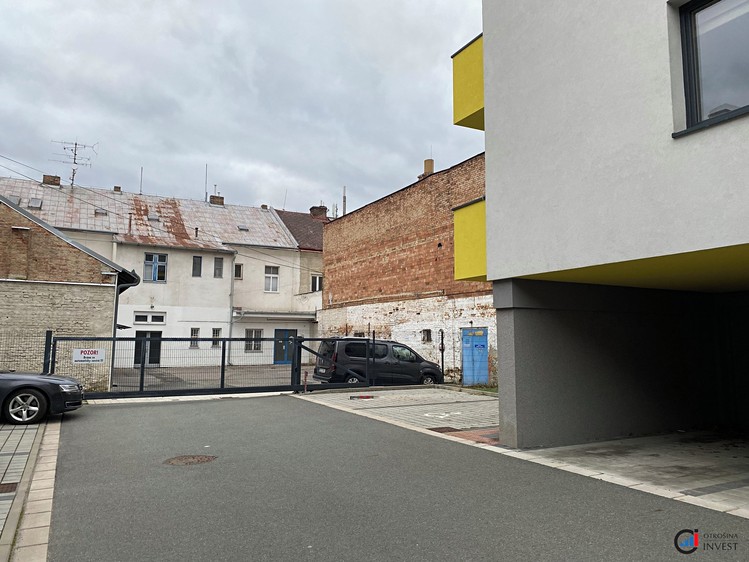 Pronájem garážového stání 16 m² - foto 3