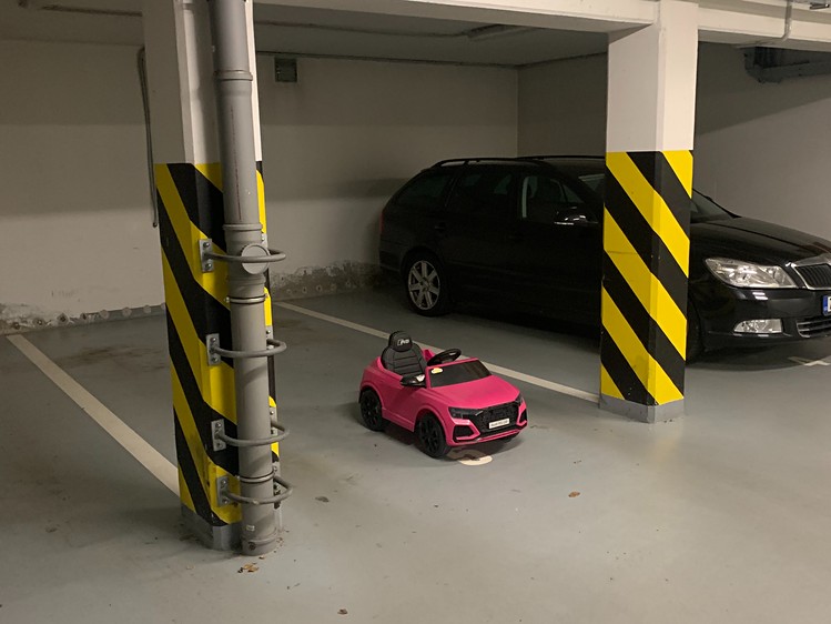 Pronájem garážového stání 18 m² - foto 3