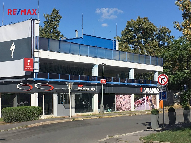 Pronájem garážového stání 15 m² - foto 2