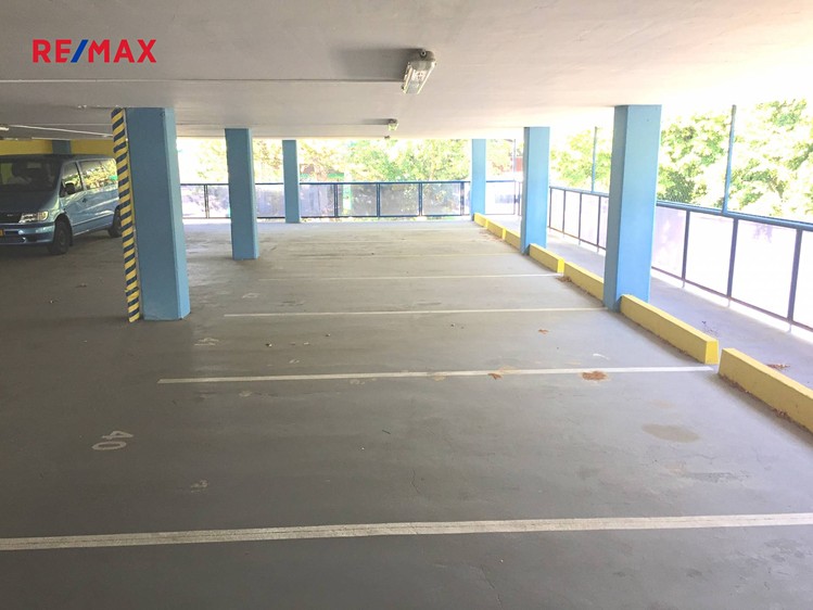 Pronájem garážového stání 15 m² - foto 7