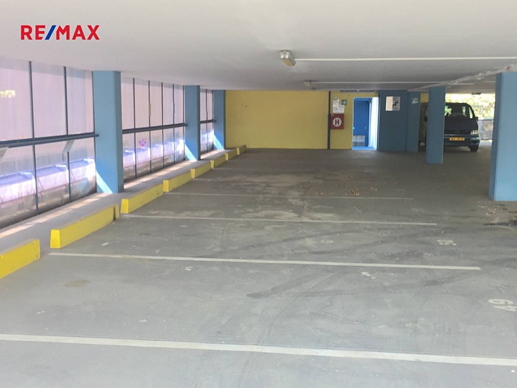 Pronájem garážového stání 15 m² - foto 6