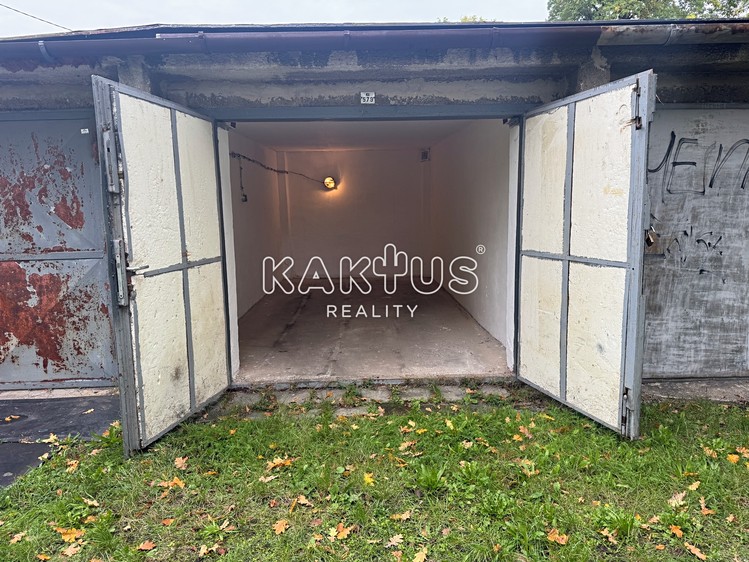Pronájem garáže 20 m² - foto 1