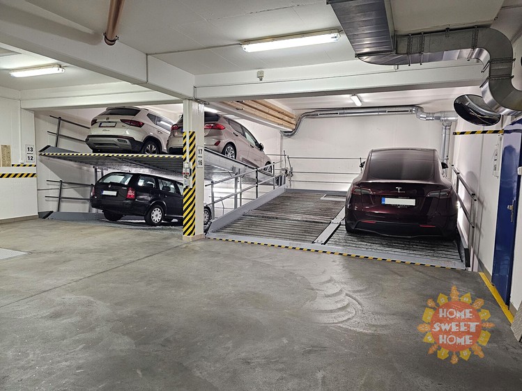Pronájem garážového stání 10 m² - foto 1