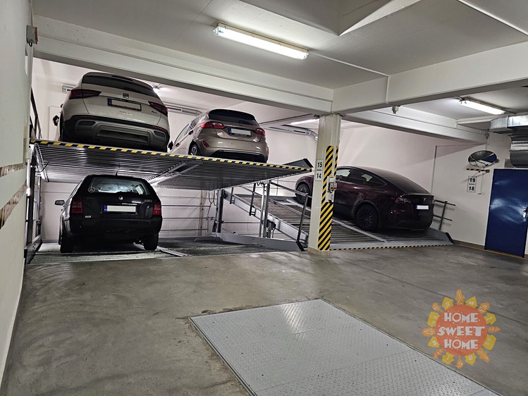 Pronájem garážového stání 10 m² - foto 2