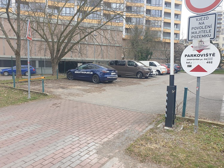 Pronájem specifického typu nemovitosti 15 m² - foto 1