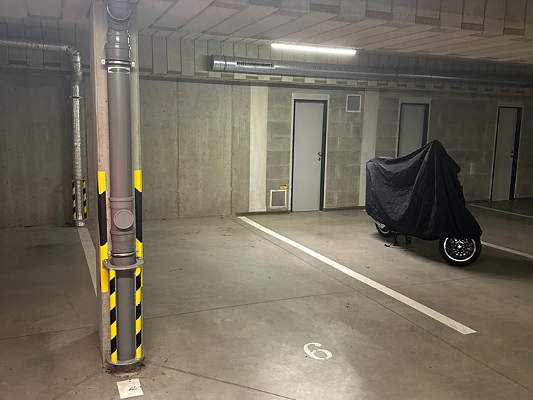 Pronájem garážového stání 13 m² - foto 2