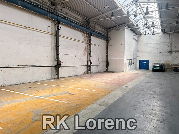 Pronájem garážového stání 20 m² - foto 4
