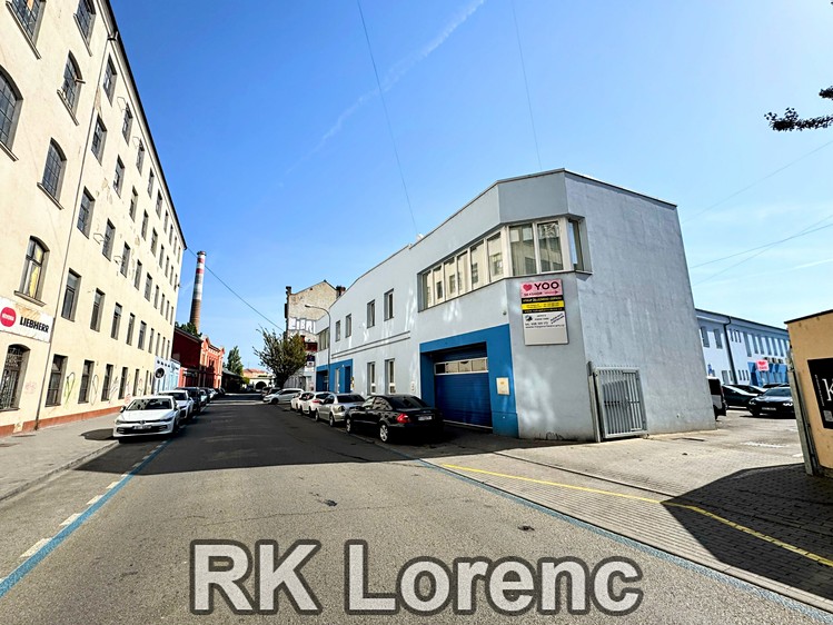 Pronájem garážového stání 20 m² - foto 2