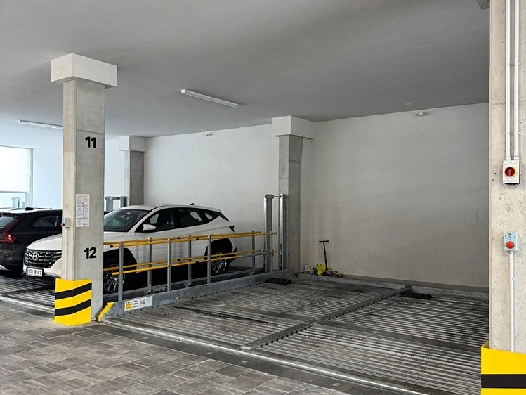 Pronájem garážového stání 2 590 m² - foto 4