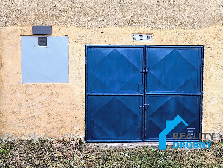 Pronájem garáže 20 m² - foto 1