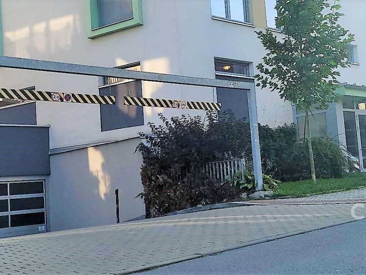 Pronájem garážového stání 14 m² - foto 3