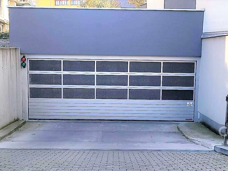Pronájem garážového stání 14 m² - foto 2