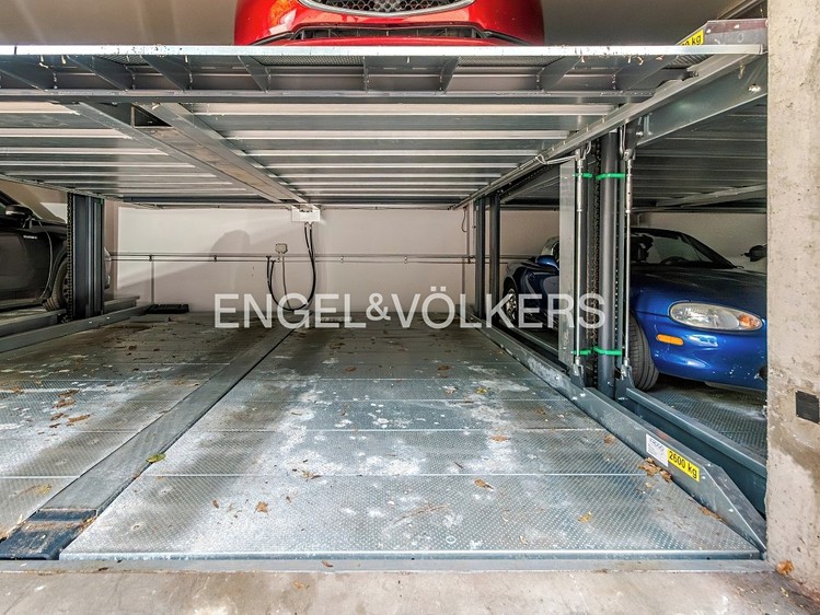 Pronájem garážového stání 12 m² - foto 4