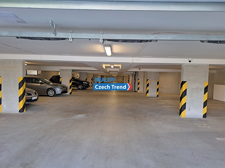Pronájem garážového stání 16 m² - foto 4