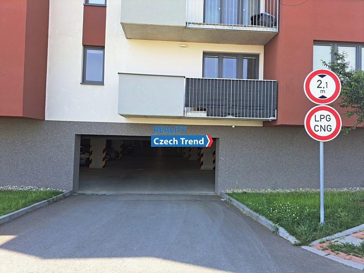 Pronájem garážového stání 16 m² - foto 3