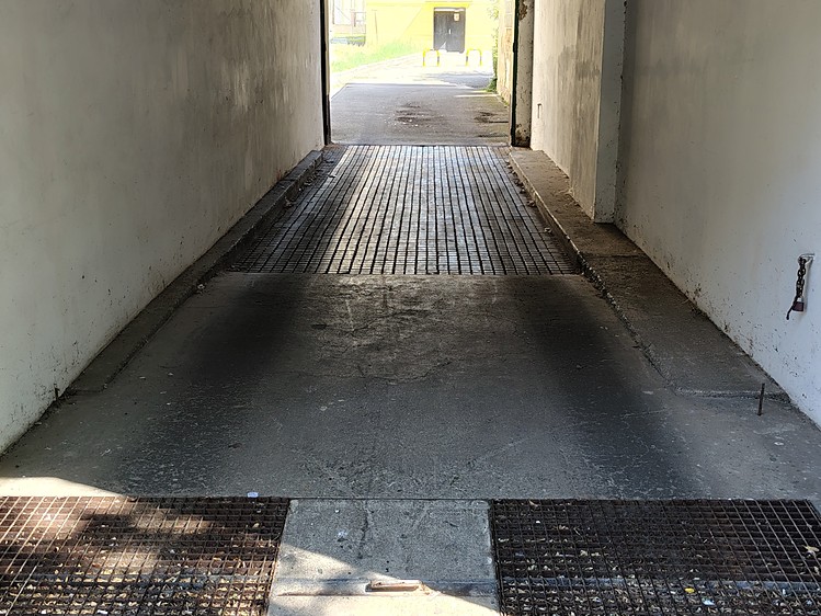 Pronájem garážového stání 11 m² - foto 1