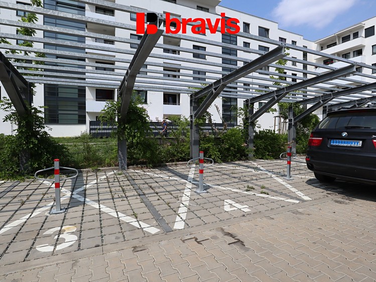 Pronájem garážového stání 11 m² - foto 2