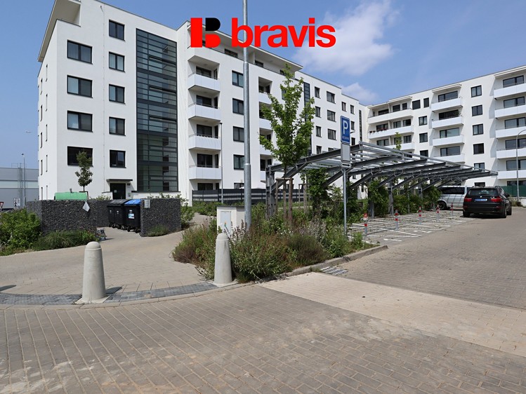 Pronájem garážového stání 11 m² - foto 3