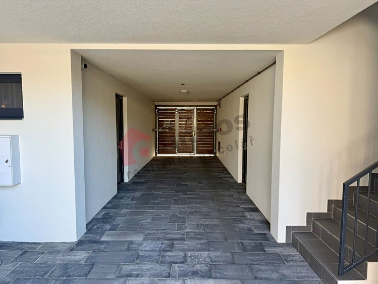 Pronájem specifického typu nemovitosti 13 m² - foto 4