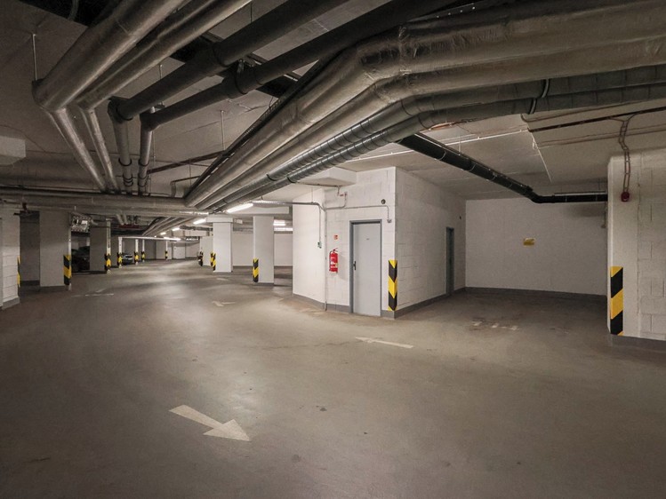 Pronájem garážového stání 18 m² - foto 3