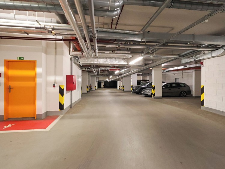 Pronájem garážového stání 18 m² - foto 7
