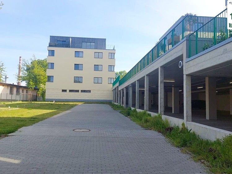 Pronájem garážového stání 20 m² - foto 4