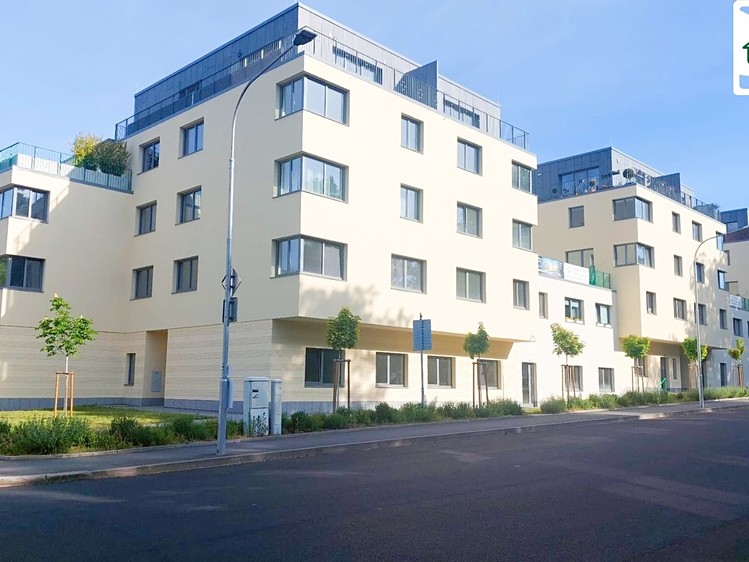 Pronájem garážového stání 20 m² - foto 1