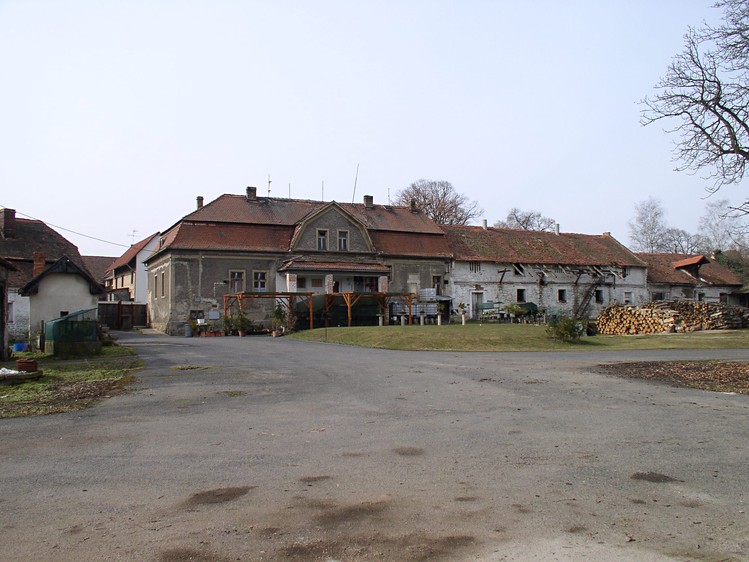 Pronájem garážového stání 15 m² - foto 2