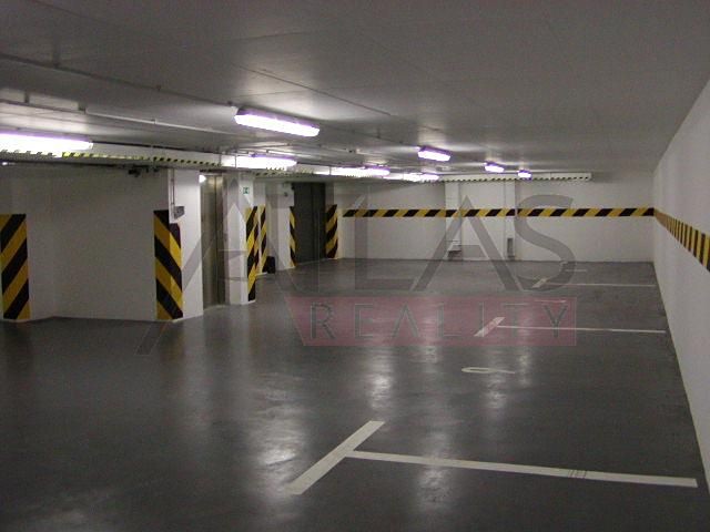 Pronájem garážového stání 13 m² - foto 3