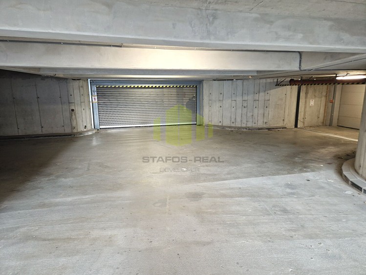 Pronájem garážového stání 20 m² - foto 3