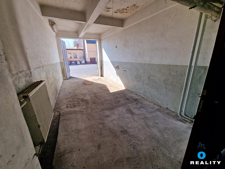 Pronájem garáže 30 m² - foto 3