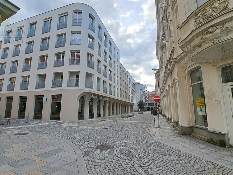 Pronájem garážového stání 12 m² - foto 3