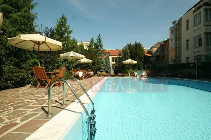 Pronájem garážového stání 16 m² - foto 2