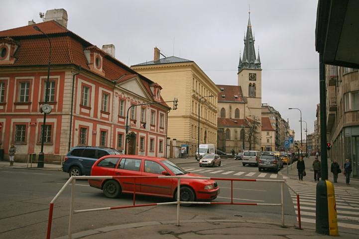 Pronájem garážového stání 15 m² - foto 5