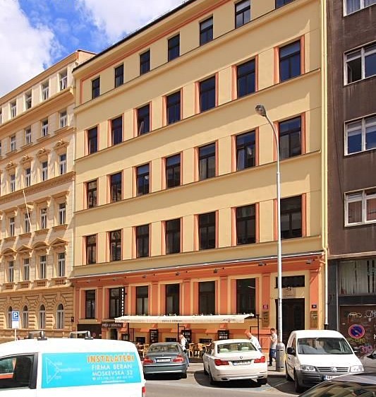 Pronájem garážového stání 10 m² - foto 6
