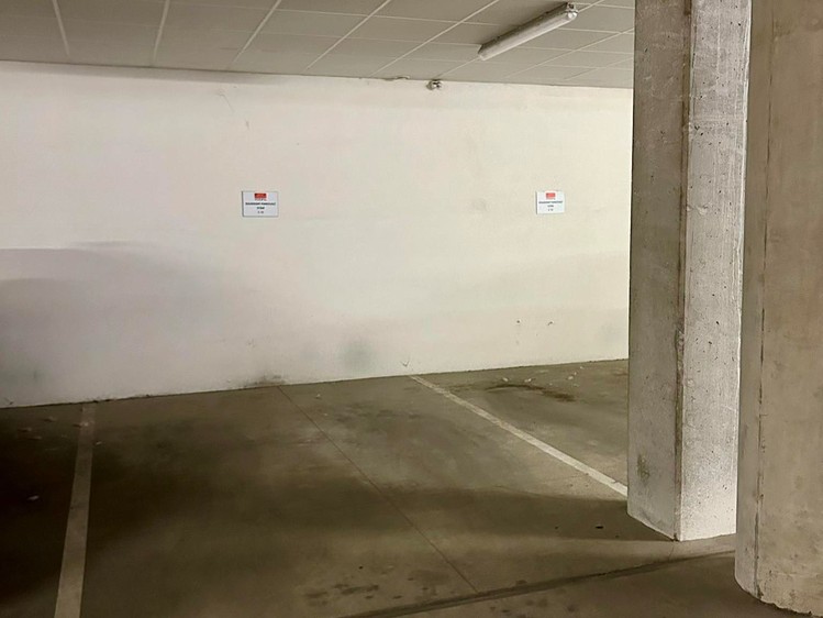 Pronájem garážového stání 14 m² - foto 4