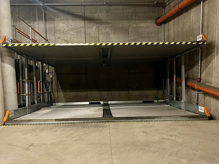 Pronájem garážového stání 14 m² - foto 2