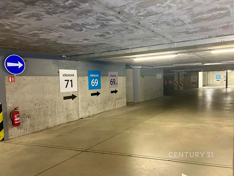 Pronájem garážového stání 14 m² - foto 7