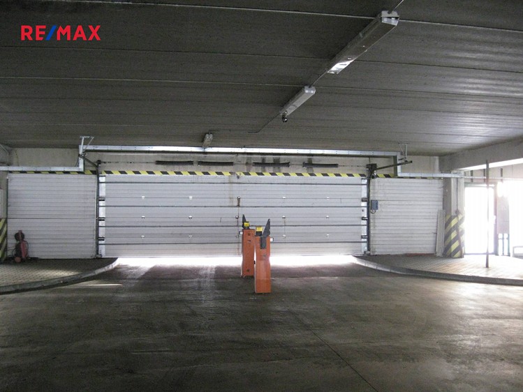 Pronájem garážového stání 6 m² - foto 4