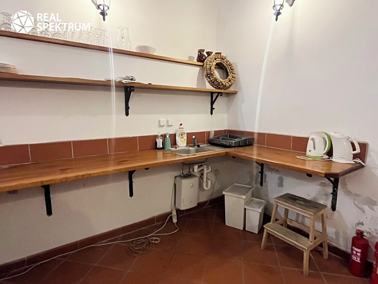 Pronájem vinného sklepa 170 m² - foto 5