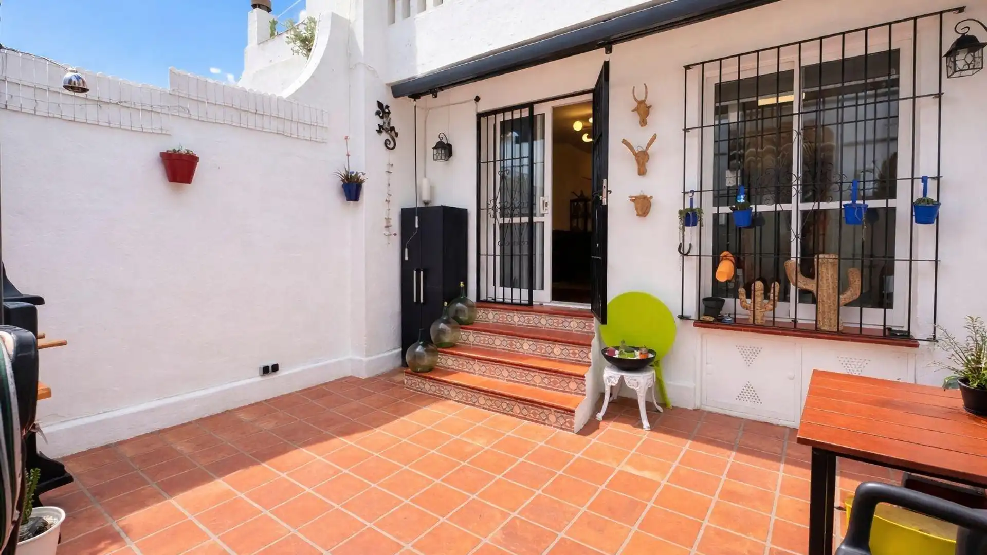 Magnífico apartamento reformado en planta baja en Mijas Golf
Descubra este encantador apartamento de dos dormitorios ub - foto 1