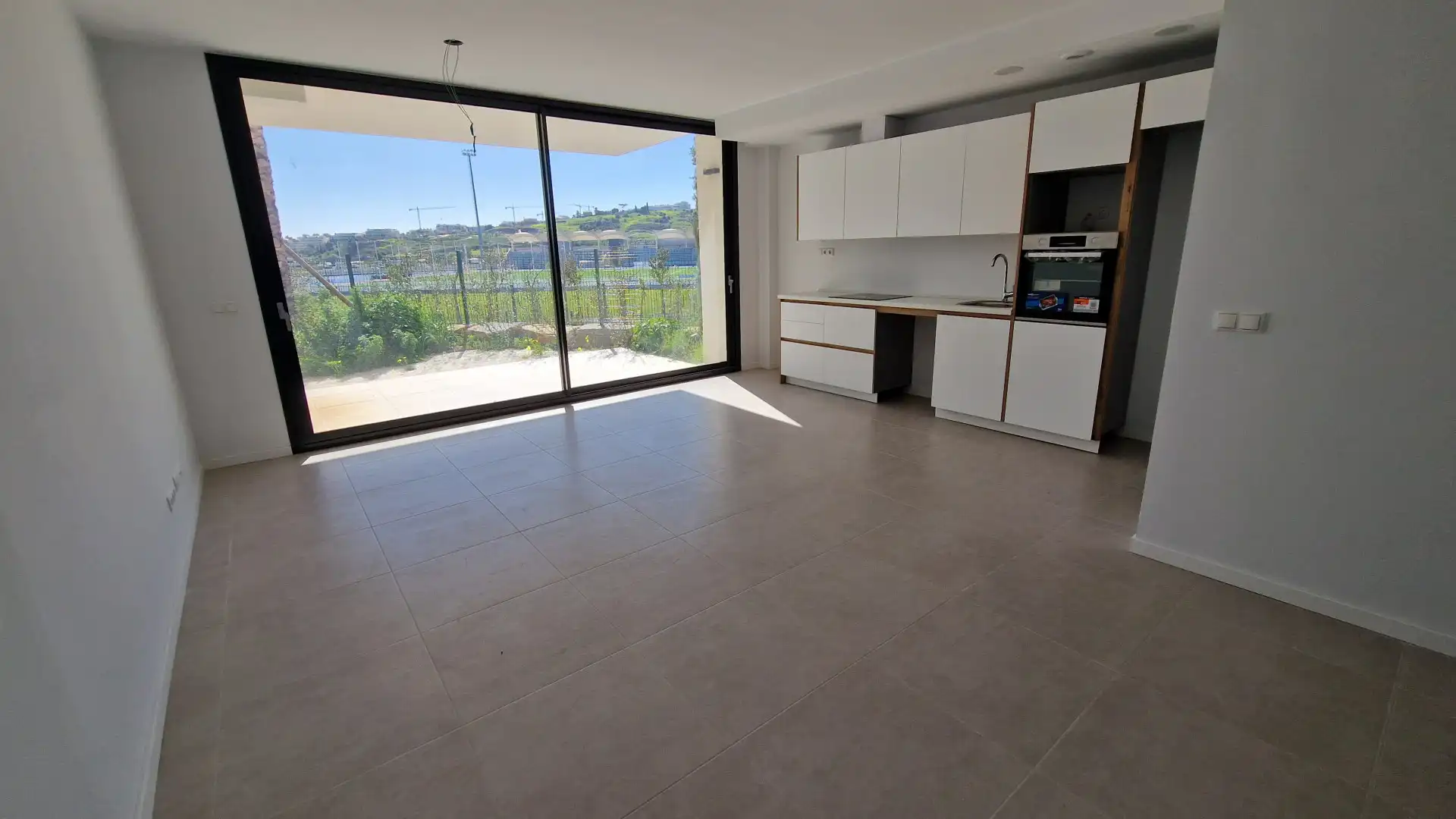 Fantástico apartamento de 3 dormitorios a estrenar, en planta baja en el complejo recién construido en Residencial Senda - foto 4
