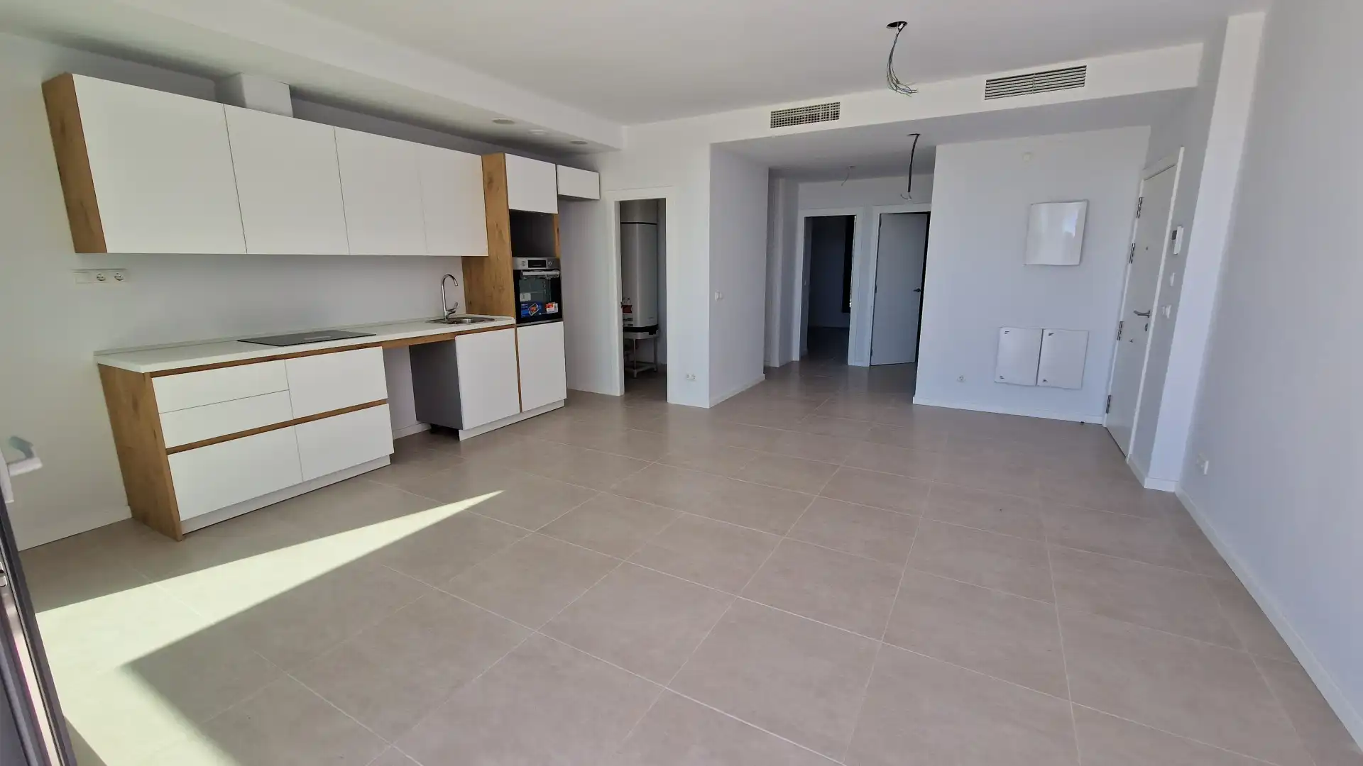 Fantástico apartamento de 3 dormitorios a estrenar, en planta baja en el complejo recién construido en Residencial Senda - foto 5