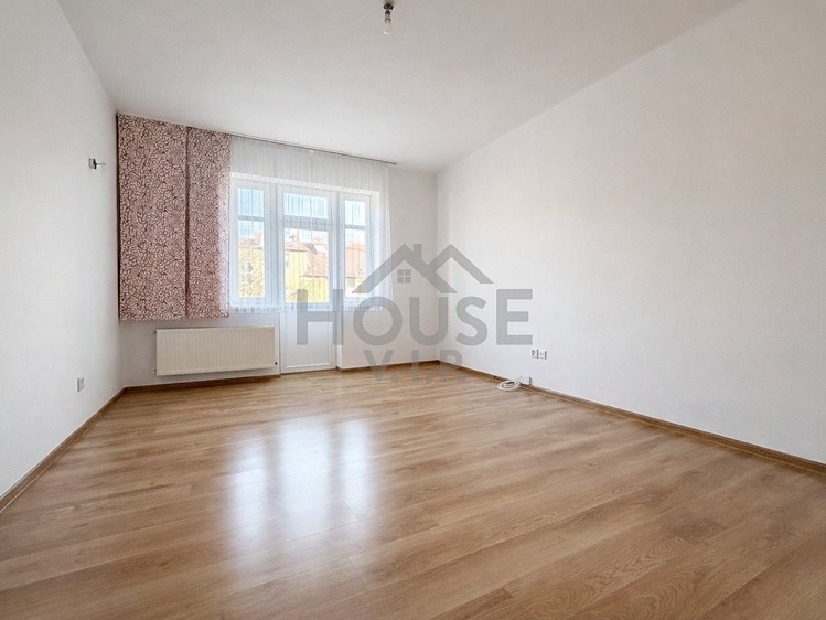 Prodej bytu 1+kk 37 m² (Jednopodlažní) - foto 1
