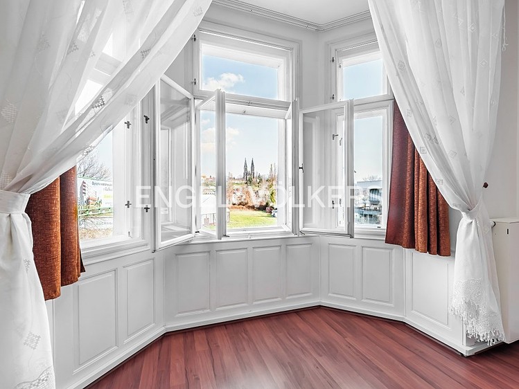 Prodej bytu 4+1 143 m² - foto 2