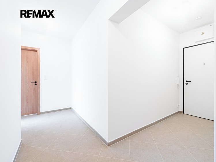 Prodej bytu 1+kk 34 m² (Jednopodlažní) - foto 4