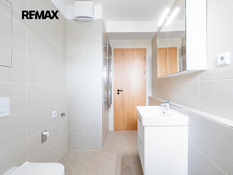 Prodej bytu 1+kk 34 m² (Jednopodlažní) - foto 7