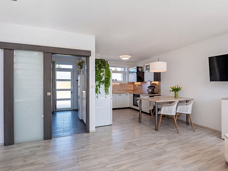 Prodej bytu 3+kk 80 m² - foto 1